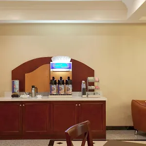 3* Hotel Express & Angeles Airport By Ihg